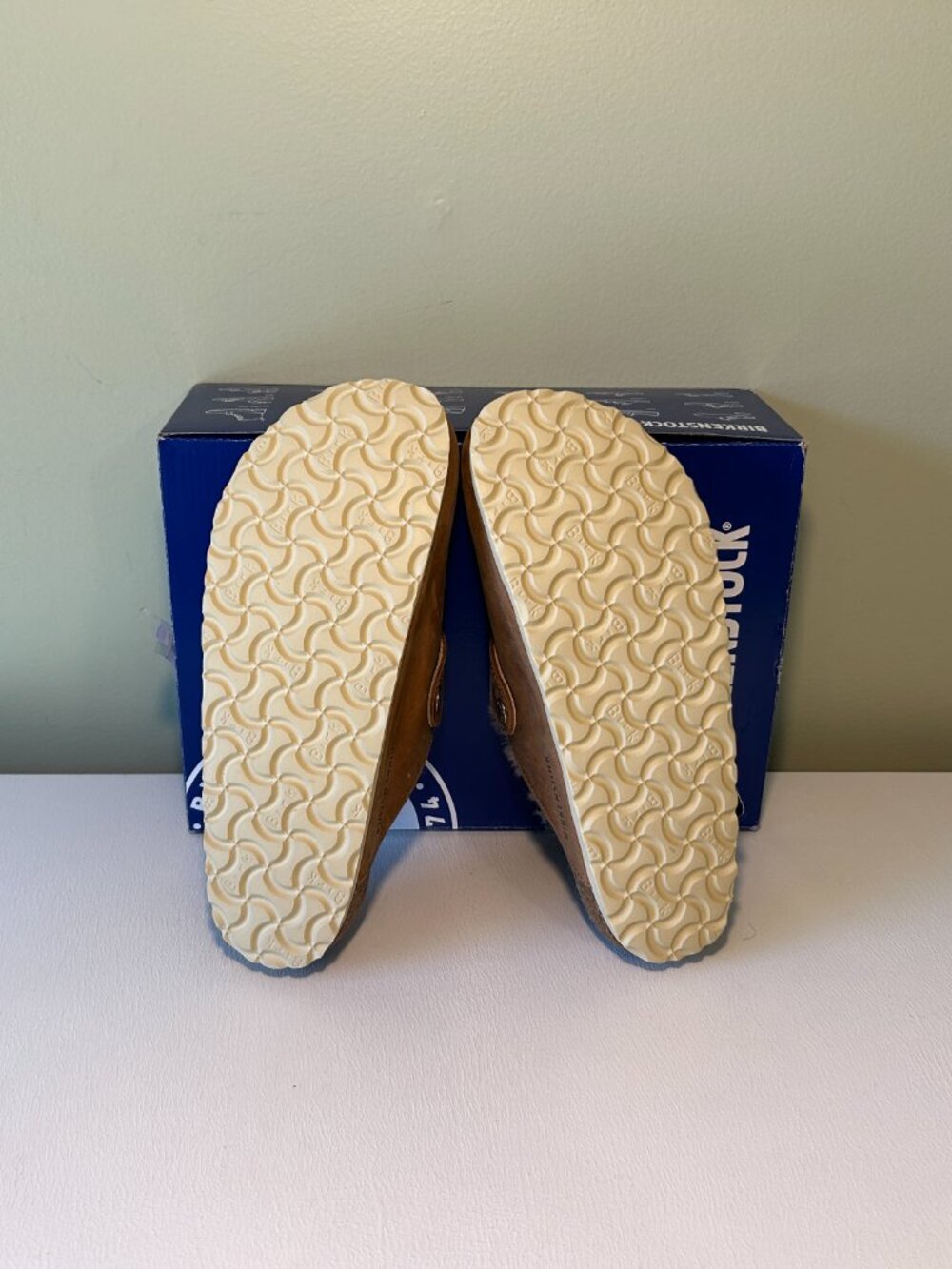 Birkenstock Boston Big Buckle Shearling Clogs - Picture 13 of 16